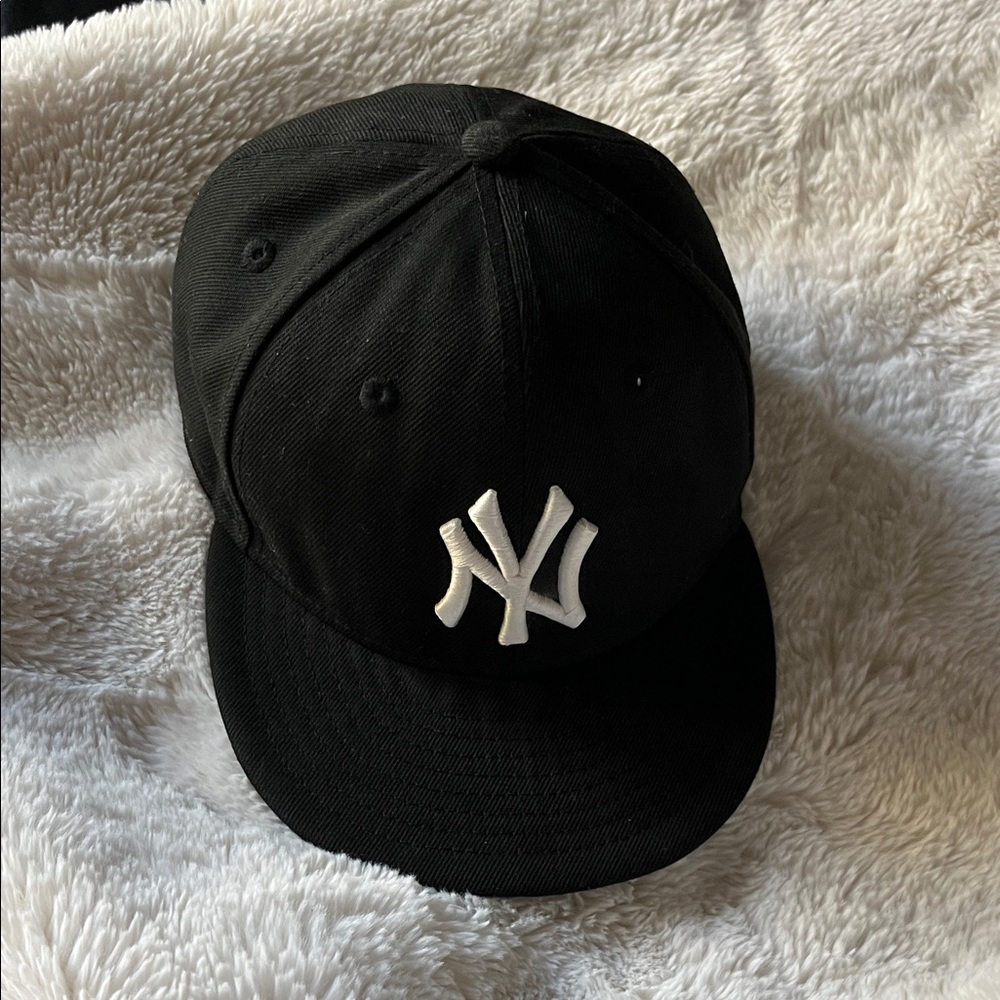 Black New York Yankees Cap